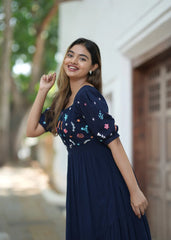 Elegant Navy Blue Floral Dress with Sweetheart Neckline and Puffed Sleeves